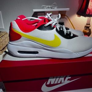 New with box Nike airmax